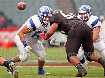 Thumbnail 1 in La Habra vs. Tustin (CIF SS Southwest Final) photogallery.