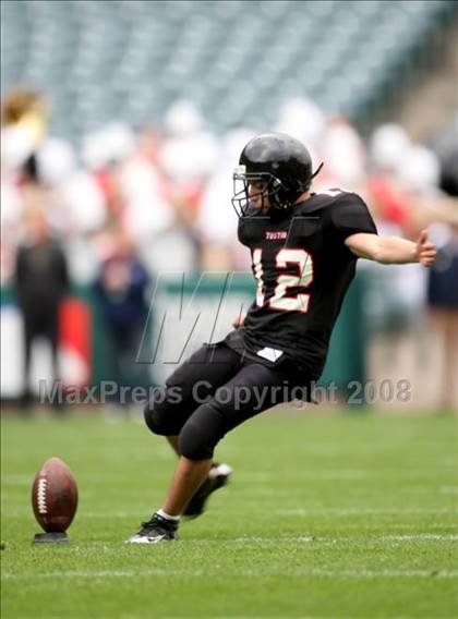 Thumbnail 3 in La Habra vs. Tustin (CIF SS Southwest Final) photogallery.