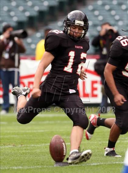 Thumbnail 1 in La Habra vs. Tustin (CIF SS Southwest Final) photogallery.