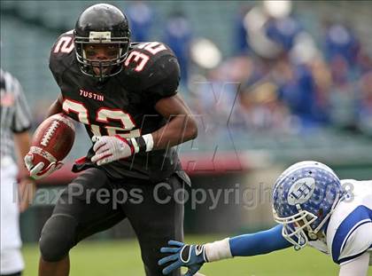 Thumbnail 2 in La Habra vs. Tustin (CIF SS Southwest Final) photogallery.