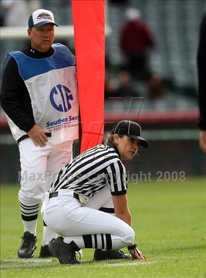Thumbnail 1 in La Habra vs. Tustin (CIF SS Southwest Final) photogallery.