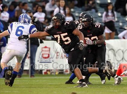 Thumbnail 3 in La Habra vs. Tustin (CIF SS Southwest Final) photogallery.