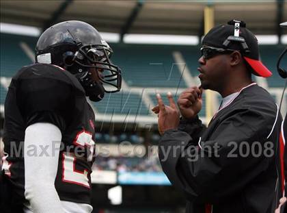Thumbnail 3 in La Habra vs. Tustin (CIF SS Southwest Final) photogallery.