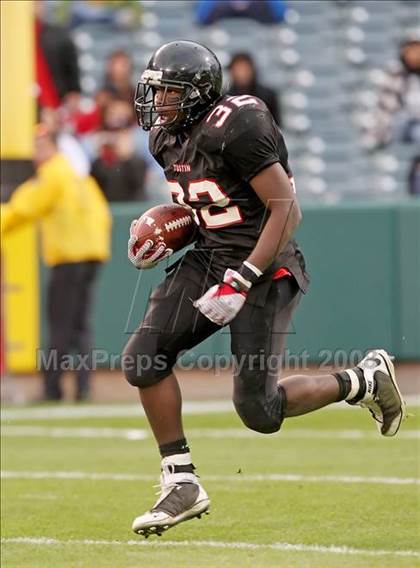 Thumbnail 1 in La Habra vs. Tustin (CIF SS Southwest Final) photogallery.