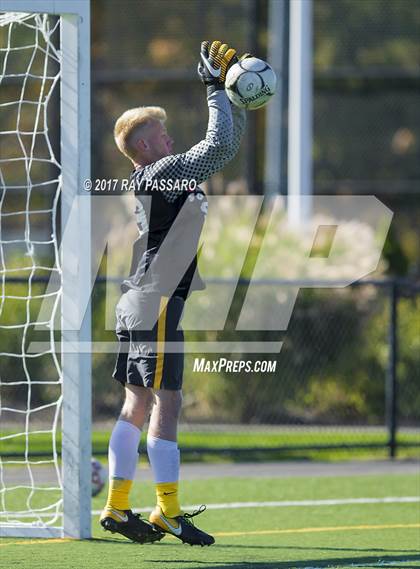 Thumbnail 1 in Wheatley vs. Center Moriches (NYSPHSAA Class B Regional Semifinal) photogallery.