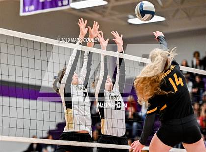 Thumbnail 2 in Rosebud-Lott vs. Crawford (UIL 2A Area Playoff) photogallery.
