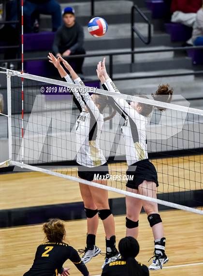 Thumbnail 1 in Rosebud-Lott vs. Crawford (UIL 2A Area Playoff) photogallery.