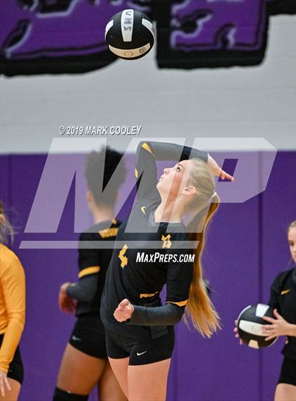 Thumbnail 1 in Rosebud-Lott vs. Crawford (UIL 2A Area Playoff) photogallery.