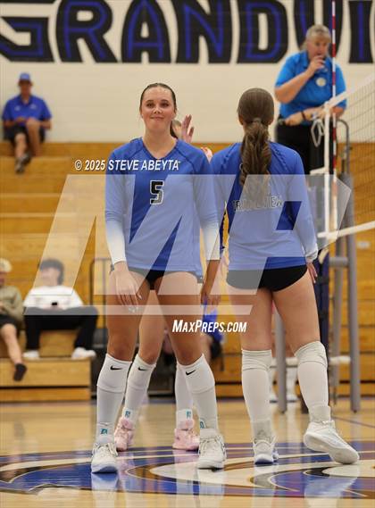 Thumbnail 1 in Overland @ Grandview photogallery.