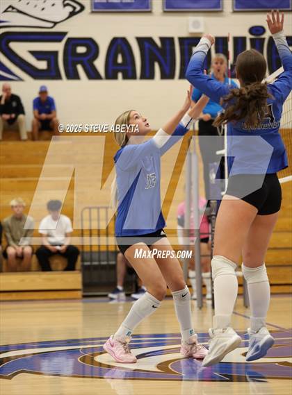 Thumbnail 3 in Overland @ Grandview photogallery.