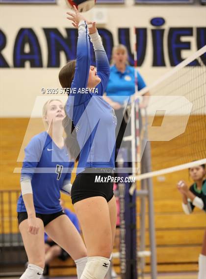 Thumbnail 1 in Overland @ Grandview photogallery.