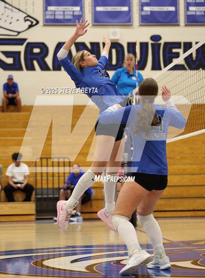 Thumbnail 1 in Overland @ Grandview photogallery.