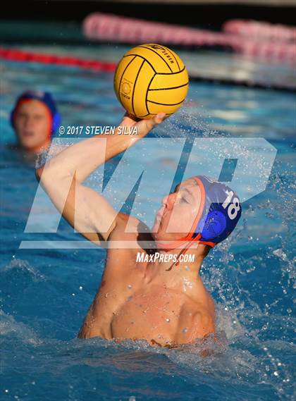 Thumbnail 1 in Clairemont vs. Mar Vista (CIF SDS D2 Quarterfinal) photogallery.