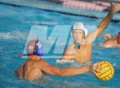Thumbnail 3 in Clairemont vs. Mar Vista (CIF SDS D2 Quarterfinal) photogallery.