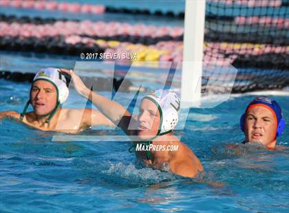 Thumbnail 3 in Clairemont vs. Mar Vista (CIF SDS D2 Quarterfinal) photogallery.