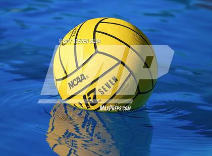 Thumbnail 1 in Clairemont vs. Mar Vista (CIF SDS D2 Quarterfinal) photogallery.