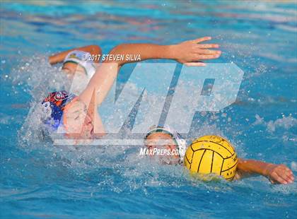 Thumbnail 3 in Clairemont vs. Mar Vista (CIF SDS D2 Quarterfinal) photogallery.