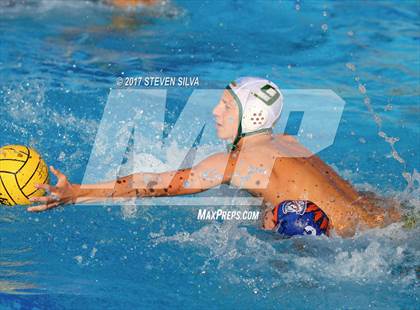 Thumbnail 3 in Clairemont vs. Mar Vista (CIF SDS D2 Quarterfinal) photogallery.