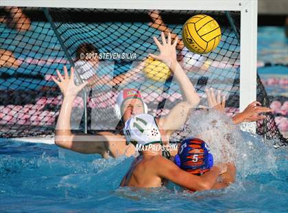 Thumbnail 3 in Clairemont vs. Mar Vista (CIF SDS D2 Quarterfinal) photogallery.