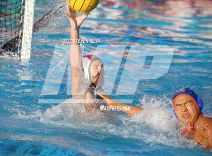 Thumbnail 3 in Clairemont vs. Mar Vista (CIF SDS D2 Quarterfinal) photogallery.