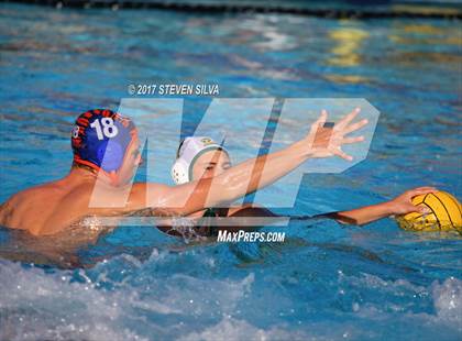 Thumbnail 3 in Clairemont vs. Mar Vista (CIF SDS D2 Quarterfinal) photogallery.