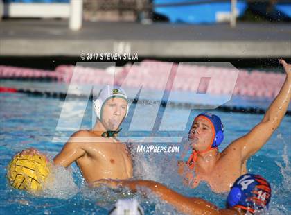 Thumbnail 3 in Clairemont vs. Mar Vista (CIF SDS D2 Quarterfinal) photogallery.