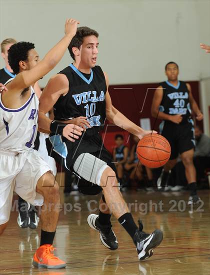 Thumbnail 2 in Villa Park vs. Vista del Lago (MaxPreps Holiday Classic) photogallery.