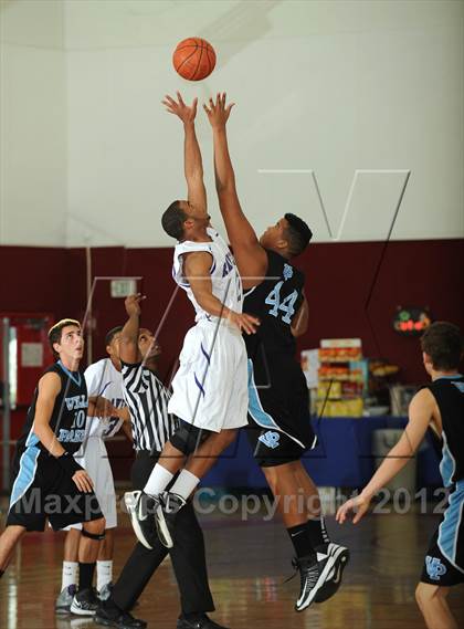 Thumbnail 3 in Villa Park vs. Vista del Lago (MaxPreps Holiday Classic) photogallery.