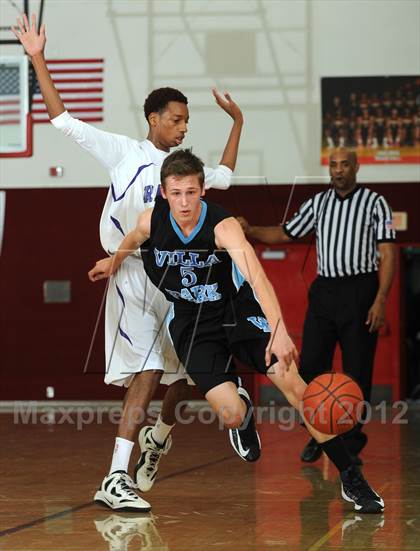 Thumbnail 2 in Villa Park vs. Vista del Lago (MaxPreps Holiday Classic) photogallery.