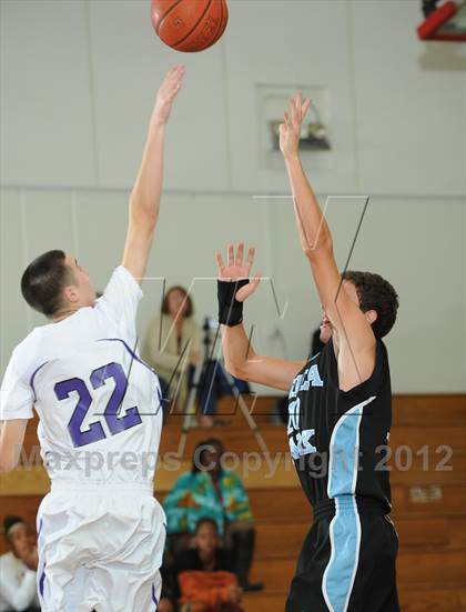 Thumbnail 1 in Villa Park vs. Vista del Lago (MaxPreps Holiday Classic) photogallery.