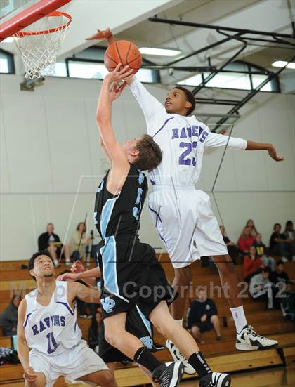 Thumbnail 3 in Villa Park vs. Vista del Lago (MaxPreps Holiday Classic) photogallery.