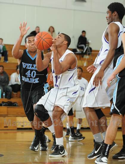 Thumbnail 1 in Villa Park vs. Vista del Lago (MaxPreps Holiday Classic) photogallery.