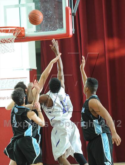 Thumbnail 3 in Villa Park vs. Vista del Lago (MaxPreps Holiday Classic) photogallery.