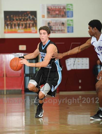Thumbnail 3 in Villa Park vs. Vista del Lago (MaxPreps Holiday Classic) photogallery.