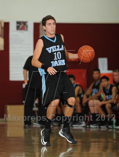 Thumbnail 2 in Villa Park vs. Vista del Lago (MaxPreps Holiday Classic) photogallery.