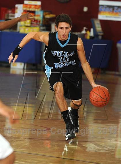 Thumbnail 1 in Villa Park vs. Vista del Lago (MaxPreps Holiday Classic) photogallery.