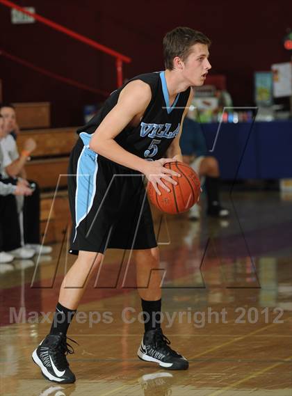 Thumbnail 2 in Villa Park vs. Vista del Lago (MaxPreps Holiday Classic) photogallery.