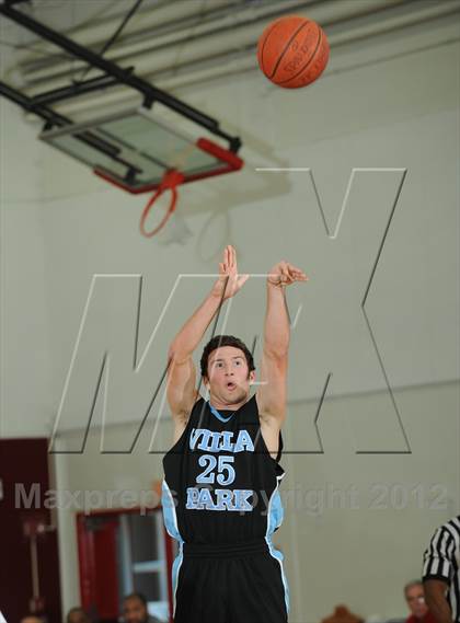 Thumbnail 1 in Villa Park vs. Vista del Lago (MaxPreps Holiday Classic) photogallery.