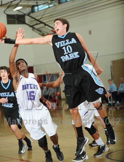 Thumbnail 1 in Villa Park vs. Vista del Lago (MaxPreps Holiday Classic) photogallery.
