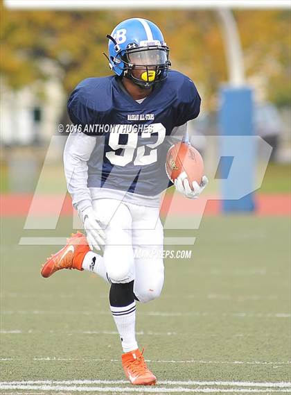 Thumbnail 2 in Nassau County Senior Game (Conference I&IV vs Conference II&III) photogallery.
