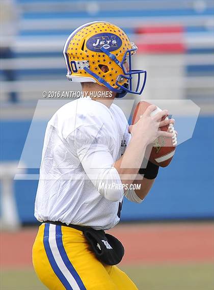Thumbnail 3 in Nassau County Senior Game (Conference I&IV vs Conference II&III) photogallery.