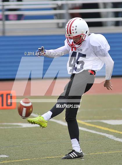 Thumbnail 2 in Nassau County Senior Game (Conference I&IV vs Conference II&III) photogallery.
