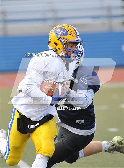 Thumbnail 1 in Nassau County Senior Game (Conference I&IV vs Conference II&III) photogallery.