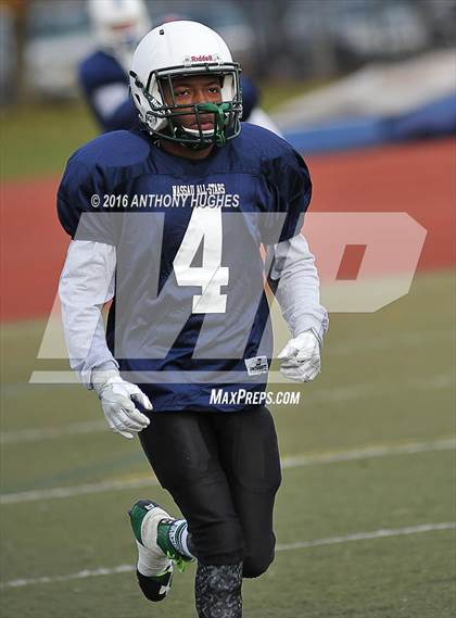 Thumbnail 2 in Nassau County Senior Game (Conference I&IV vs Conference II&III) photogallery.