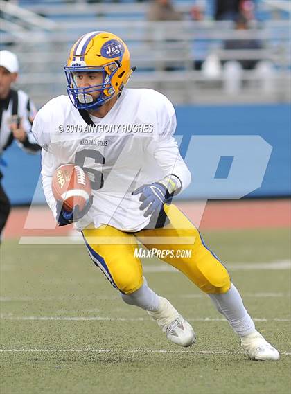 Thumbnail 2 in Nassau County Senior Game (Conference I&IV vs Conference II&III) photogallery.