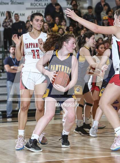 Thumbnail 2 in Tappan Zee vs Walter Panas (Section 1 Class A Final) photogallery.