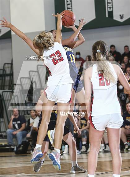 Thumbnail 2 in Tappan Zee vs Walter Panas (Section 1 Class A Final) photogallery.