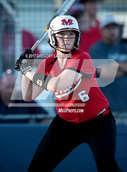 Thumbnail 3 in Martin vs Keller photogallery.