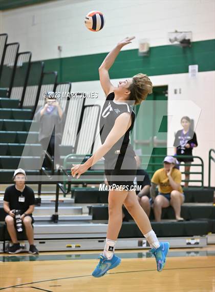 Thumbnail 2 in Deer Valley vs. Northwest Christian (AIA 4A Final) photogallery.