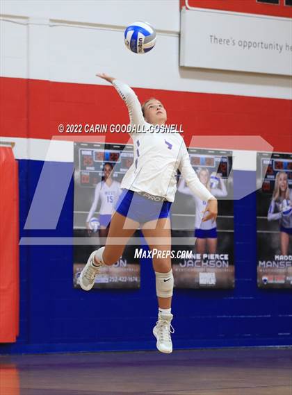 Thumbnail 2 in Jacksonville @ West Carteret photogallery.